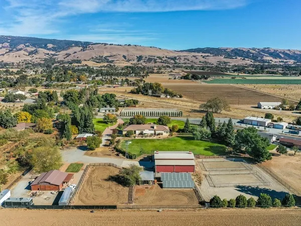 $3,188,000 | 10531 Korn Lane, Gilroy, CA 95020