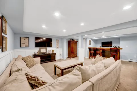 $2,000,000 | 142-15 Newport Avenue | Neponsit