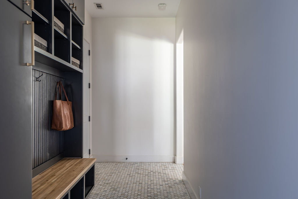 400 Inwood Road Austin, TX 78746 - Photo 17 of 43 a view of an entryway with wooden floor