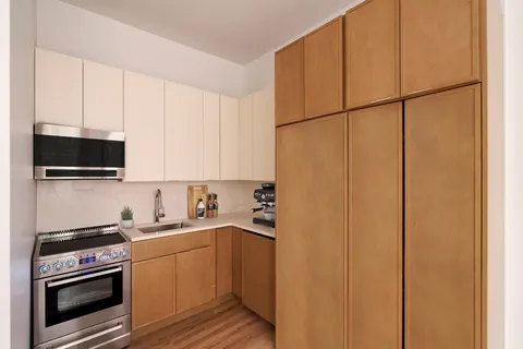 $4,100 | 310 West 80th Street, Unit 3E | Upper West Side