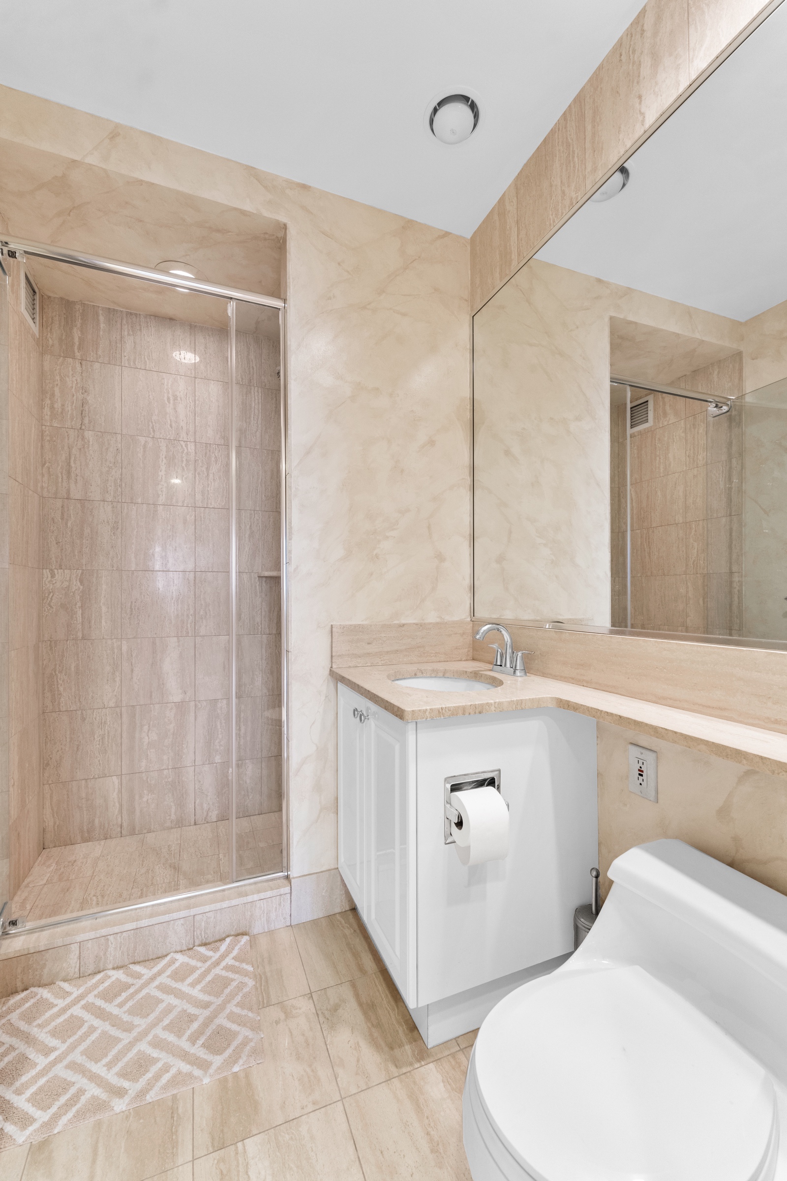 220 Riverside Boulevard, Unit 27B Manhattan, NY 10069 - Photo 14 of 20