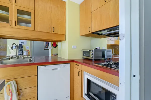 $483,000 | 201 West 16th Street, Unit 3C | Chelsea