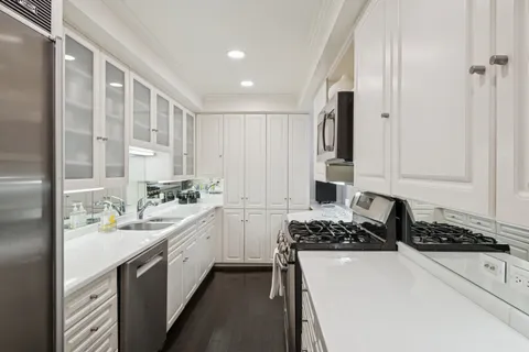 $1,625,000 | 45 Sutton Place South, Unit 12I | Sutton Place