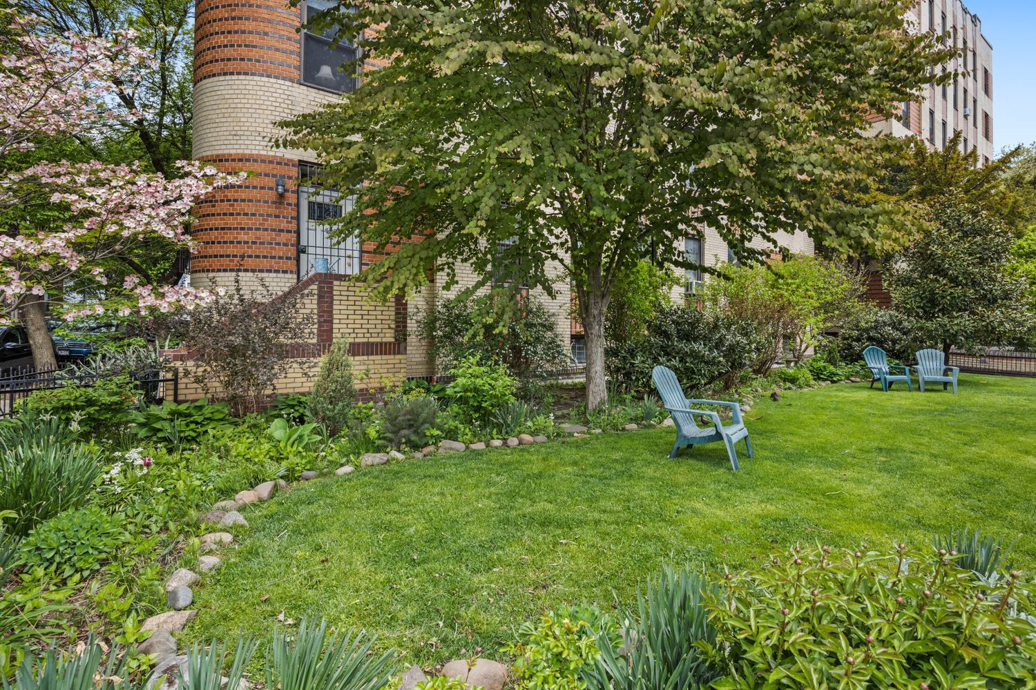 30 Ocean Parkway, Unit 5H Brooklyn, NY 11218 - Photo 14 of 17 a view of a bench in the garden near a lake