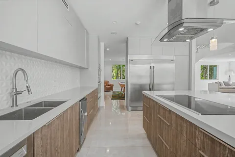 $5,650,000 | 5790 Southwest 96th Street, Pinecrest, FL 33156