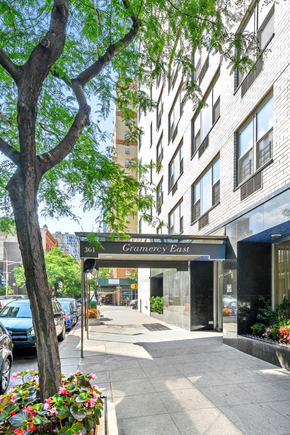 301 East 22nd Street, Unit 10B Manhattan, NY 10010 - Photo 7 of 8 Gallery Image 7