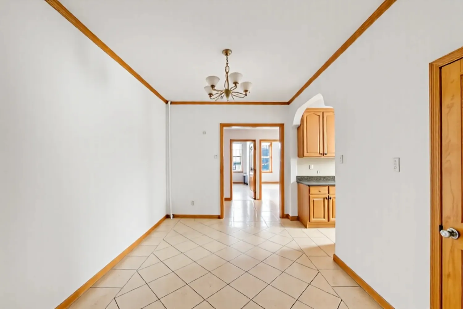 a view of entryway with interior