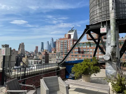 $1,995,000 | 74 5th Avenue, Unit 5C | Greenwich Village