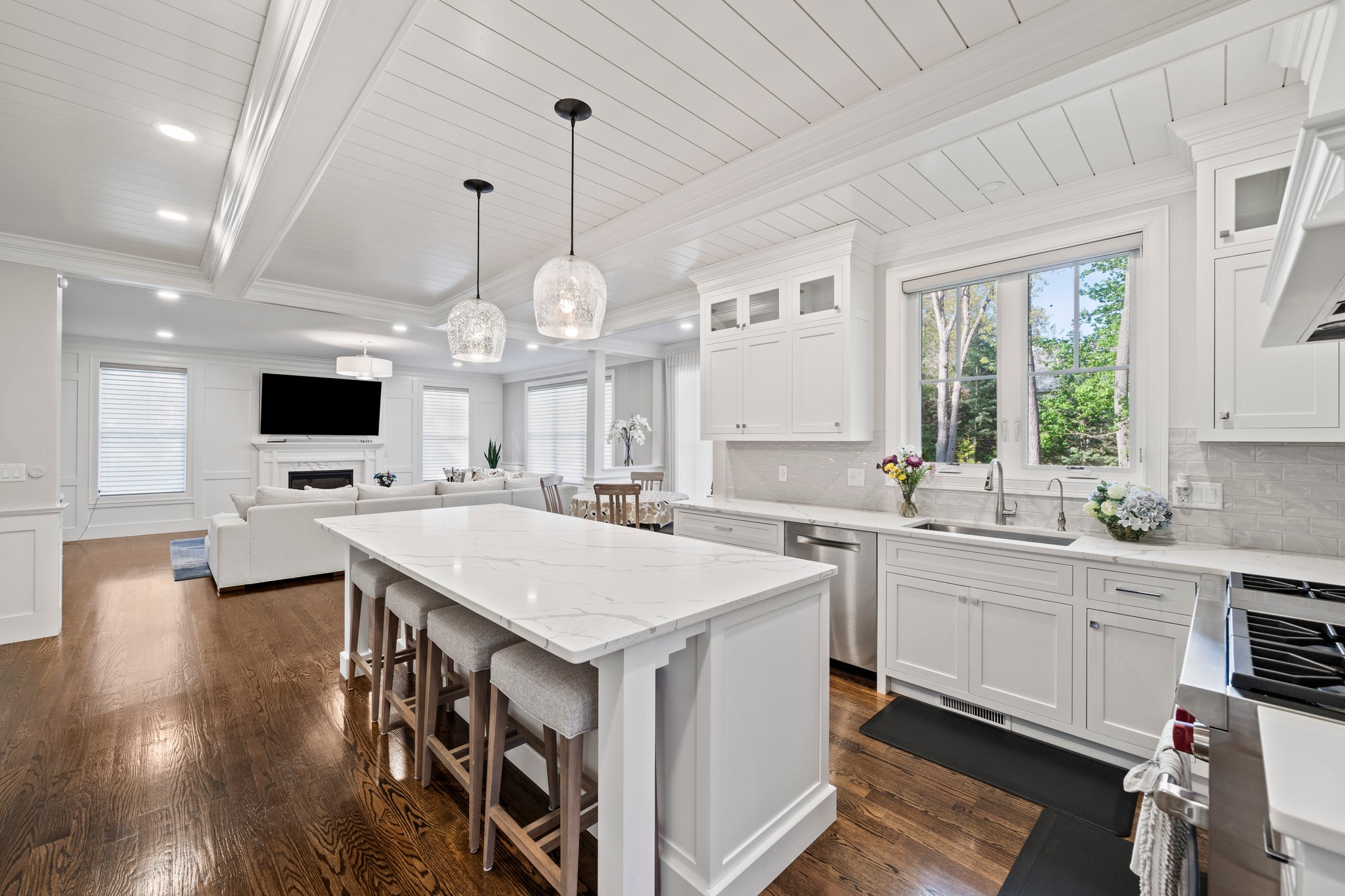 241 Lowell Road Wellesley, MA 02481 - Photo 11 of 85