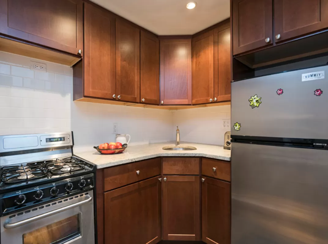 304 West 88th Street, Unit 1D Manhattan, NY 10024 - Photo 2 of 7