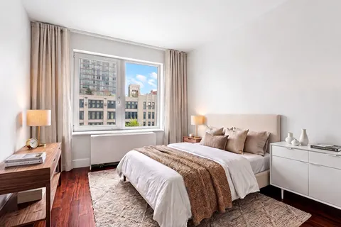 $1,400,000 | 44-27 Purves Street, Unit 8A | Long Island City