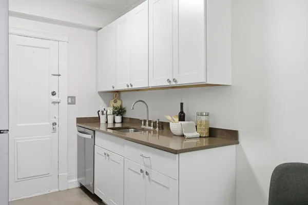 $259,000 | 5112 Connecticut Avenue Northwest, Unit 303, Washington, DC 20008