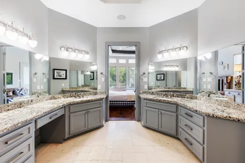 $975,000 | 16015 Fawn Vista, Houston, TX 77068