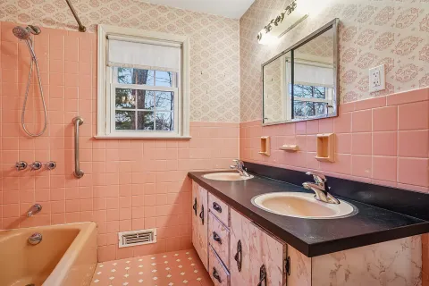 $800,000 | 119 Cambridge Drive, Berkeley Heights, NJ 07922