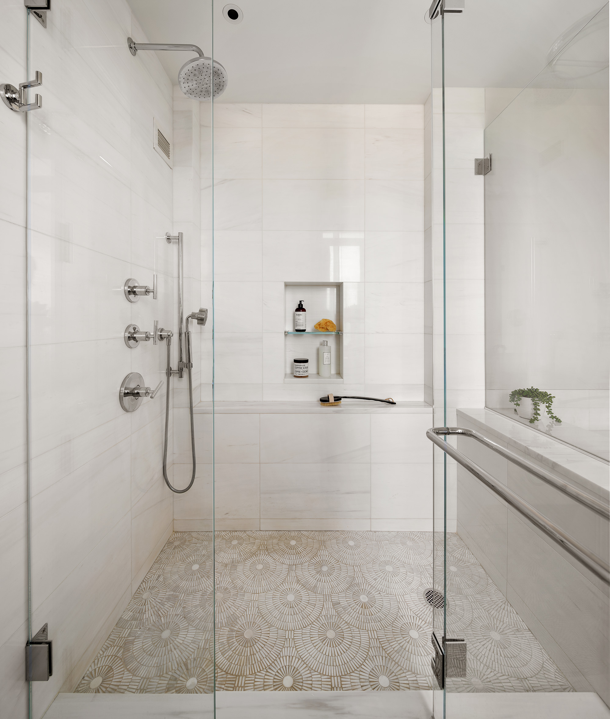 188 East 78th Street, Unit 23B Manhattan, NY 10075 - Photo 11 of 25