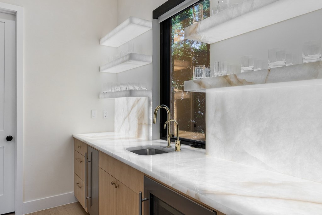 401 Honeycomb Ridge Austin, TX 78746 - Photo 9 of 34