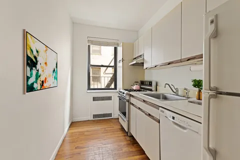 $540,000 | 235 Lincoln Place, Unit 2D | Park Slope