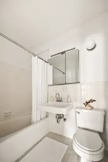 $1,395,000 | 15 Charles Street, Unit 2H | West Village