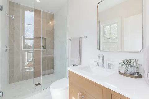 $2,295,000 | 8806 Walnut Hill Road, Chevy Chase, MD 20815