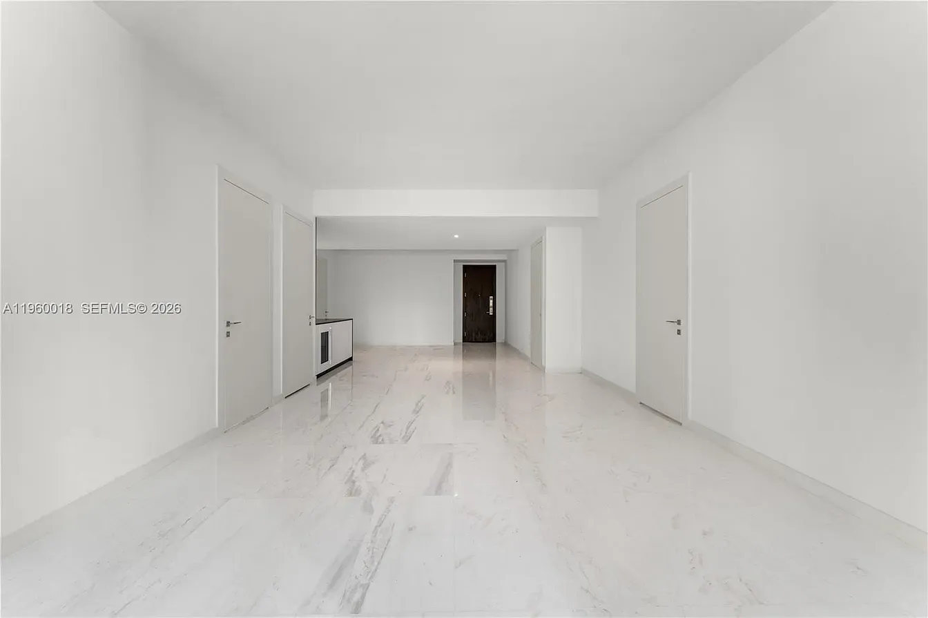 $1,850,000 | 300 Biscayne Blvd Way, Unit 2009, Miami, FL 33131