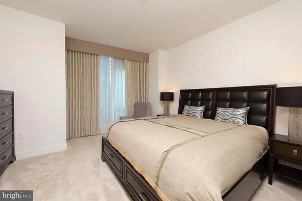 $825,000 | 1414 South Penn Square, Unit 11H, Philadelphia, PA 19102