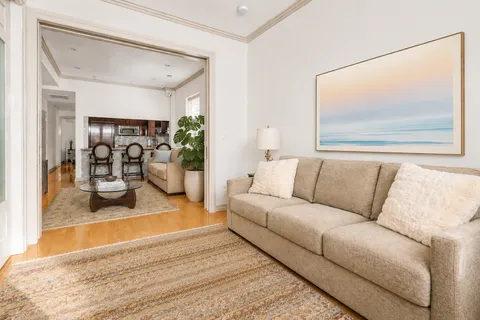 $975,000 | 345 West 70th Street, Unit 4E | Upper West Side