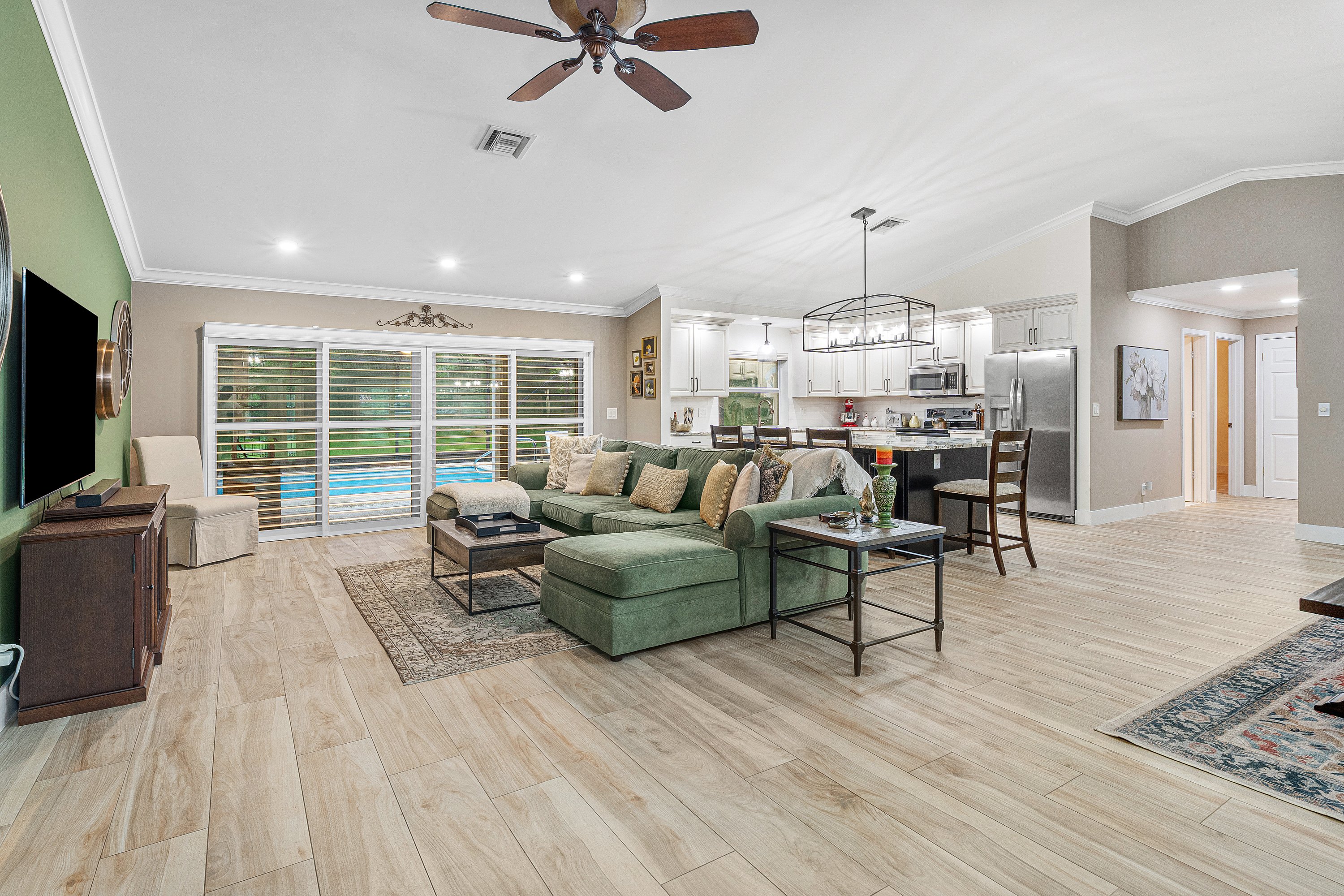 9077 Old Pine Road Boca Raton, FL 33428 - Photo 5 of 40 Gallery Image 5