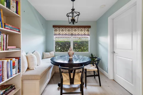 $1,200,000 | 10 Bentwood Road, Palm Beach Gardens, FL 33418