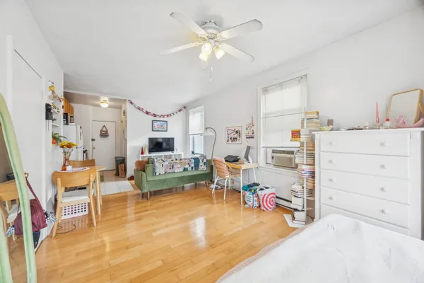 $1,295,000 | 142 North 21st Street, Philadelphia, PA 19103