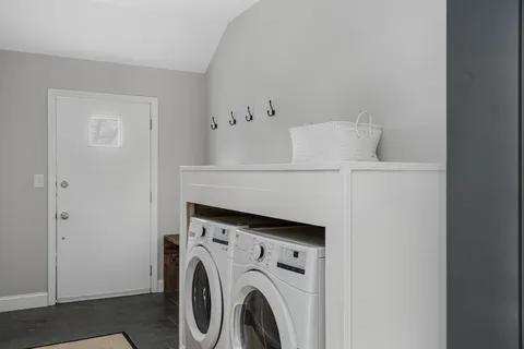 $639,000 | 1705 Wampanoag Trail, Barrington, RI 02806