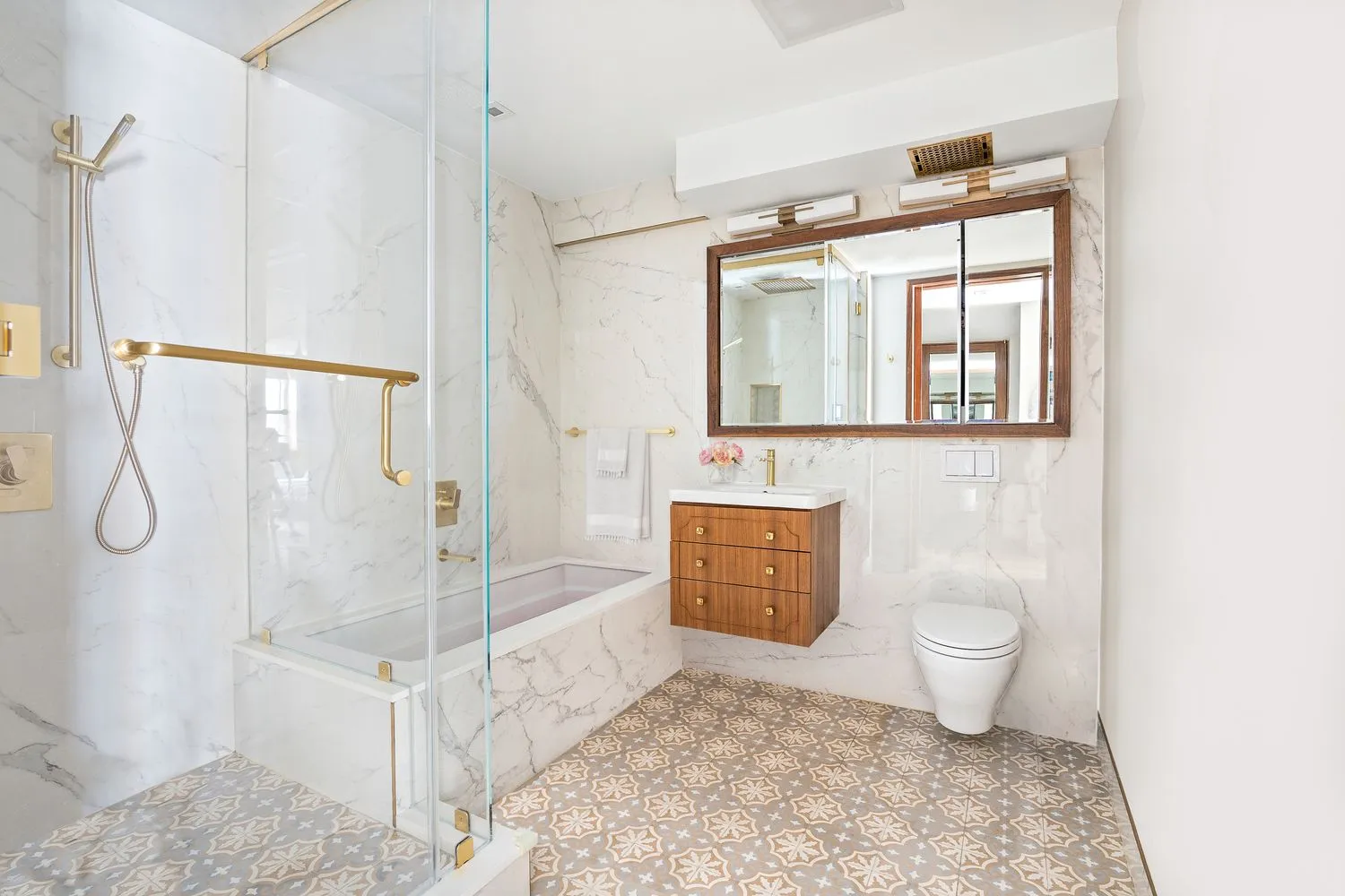 $3,399,995 | 32 Gramercy Park South, Unit 12DG | Gramercy