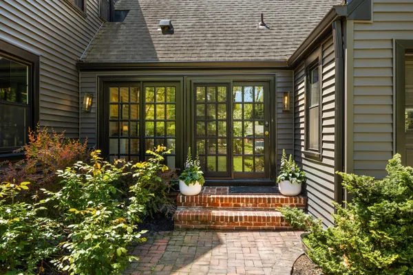 $1,200,000 | 730 North Stanwick Road, Moorestown, NJ 08057
