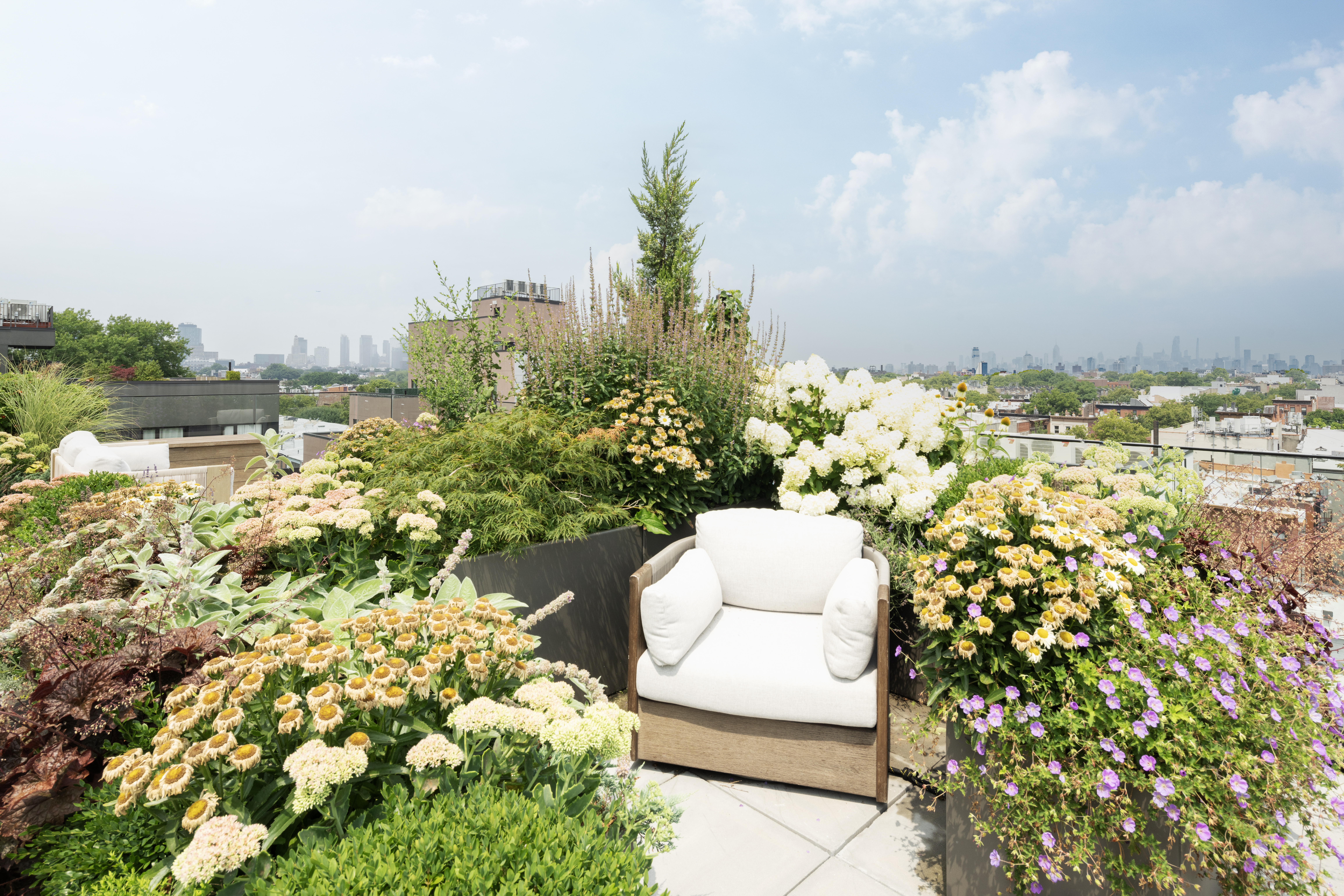 435 Tompkins Avenue, Unit PH505 Brooklyn, NY 11216 - Photo 8 of 14 a view of a lake