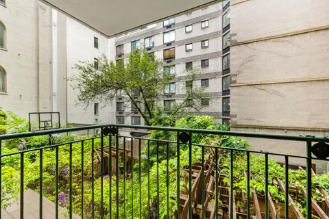 $5,450 | 311 Greenwich Street, Unit 3J | TriBeCa