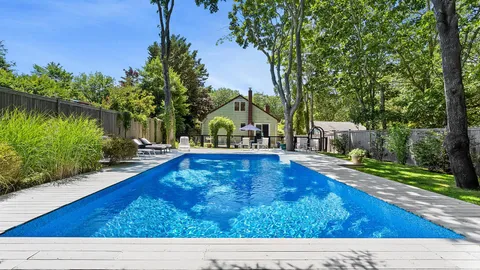 $1,699,000 | 20 Hillover Lane, Sag Harbor, NY 11963