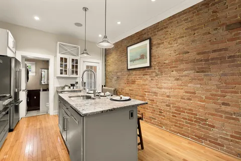 Contact Agent | 127 U Street Northwest, Washington, DC 20001