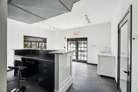 $24,750,000 | 3 Railroad Avenue, East Hampton, NY 11937