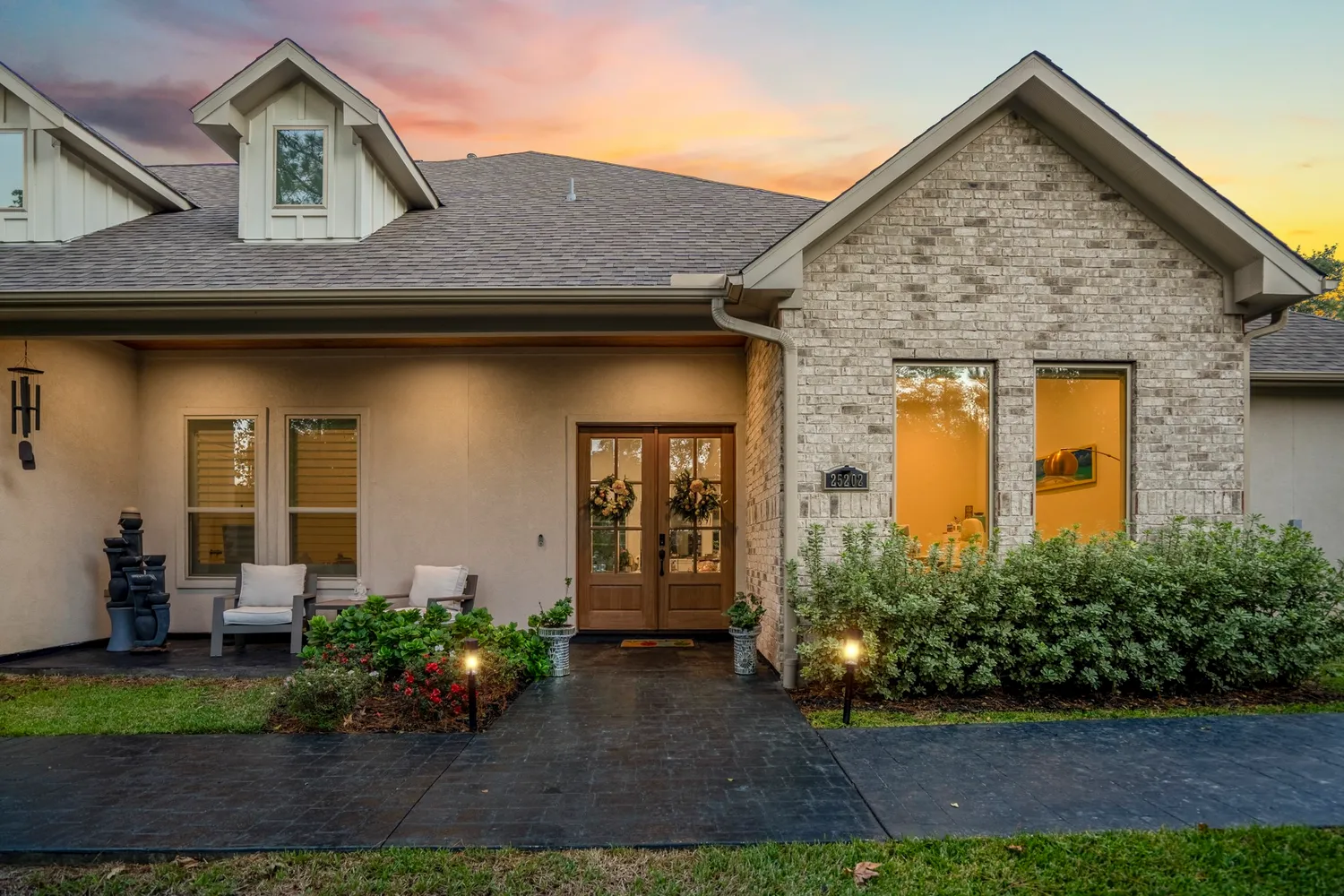 $879,999 | 25202 Wilkes Park Road, Tomball, TX 77375