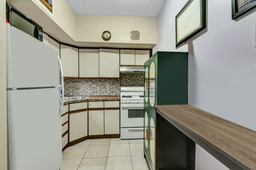 20-70 Steinway Street Queens, NY 11105 - Photo 4 of 8 Gallery Image 4
