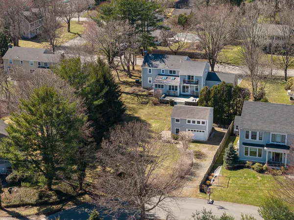 $2,150,000 | 20 Briarfield Road, Barrington, RI 02806