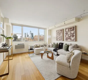 $1,435,000 | 61 Jane Street, Unit 19J | West Village