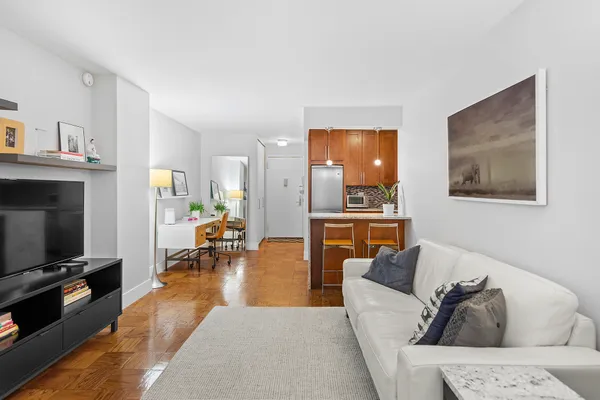 $550,000 | 16 West 16th Street, Unit 5HN | Flatiron