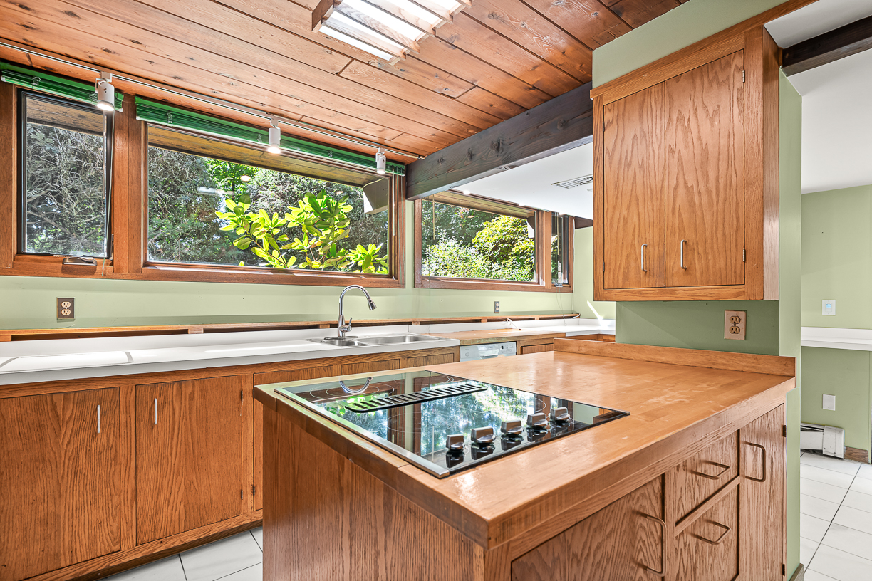 7 Arnold Road Wellesley Hills, MA 02481 - Photo 5 of 9 Gallery Image 5
