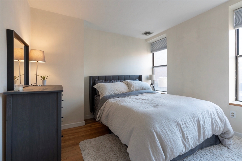 5 Grove Street, Unit 5 Boston, MA 02114 - Photo 3 of 9