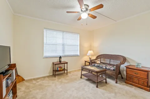 $325,000 | 275 Date Palm Road, Unit 403, Vero Beach, FL 32963