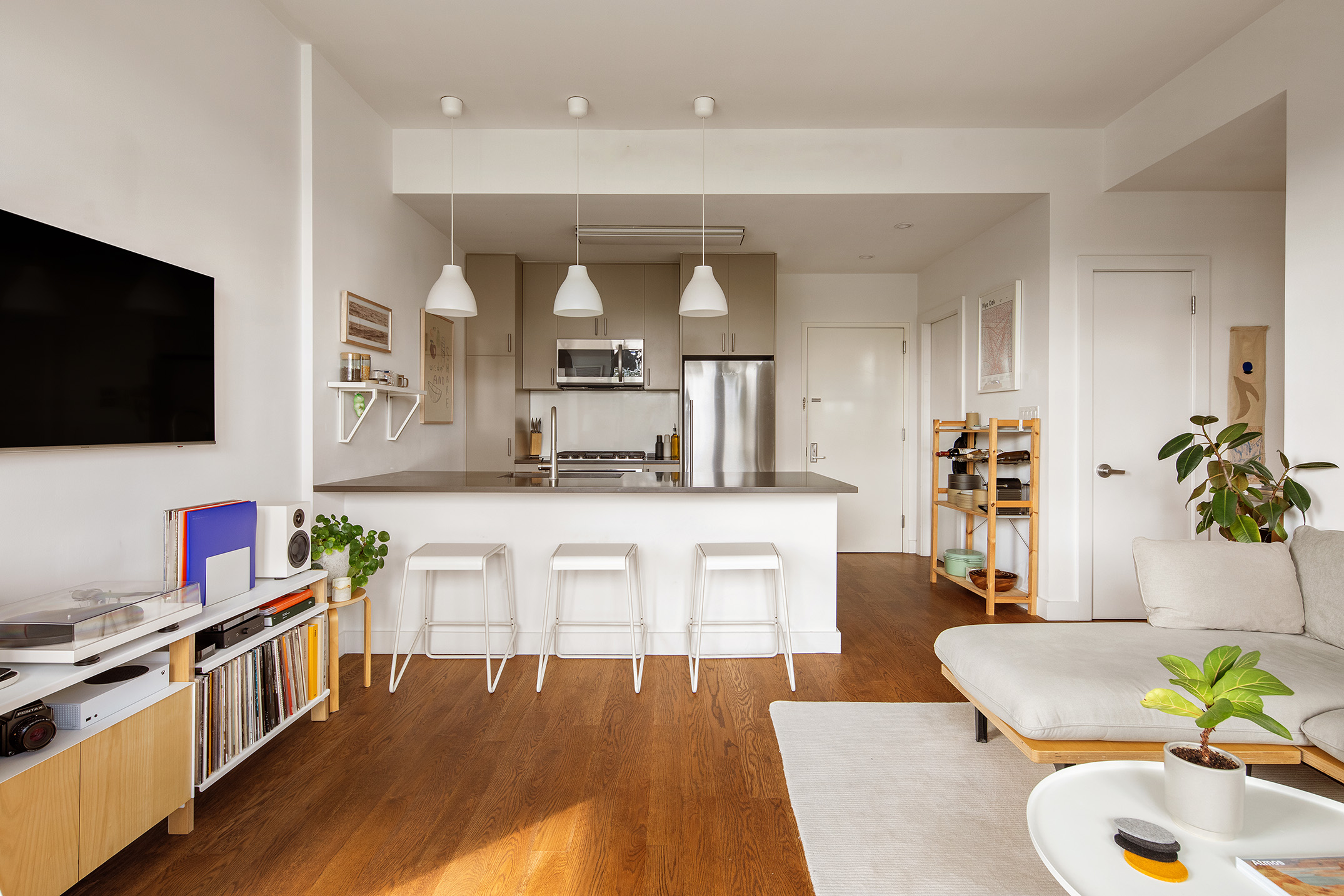 159 Tompkins Avenue, Unit 5B Brooklyn, NY 11206 - Photo 3 of 12