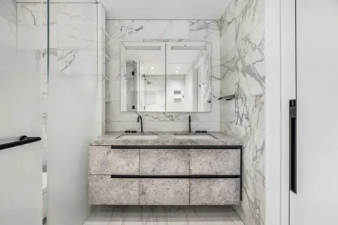 $4,250,000 | 301 West 57th Street, Unit 36C | Hell's Kitchen