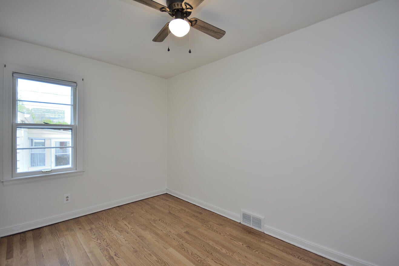 236 North 90th Street Milwaukee, WI 53226 - Photo 19 of 34