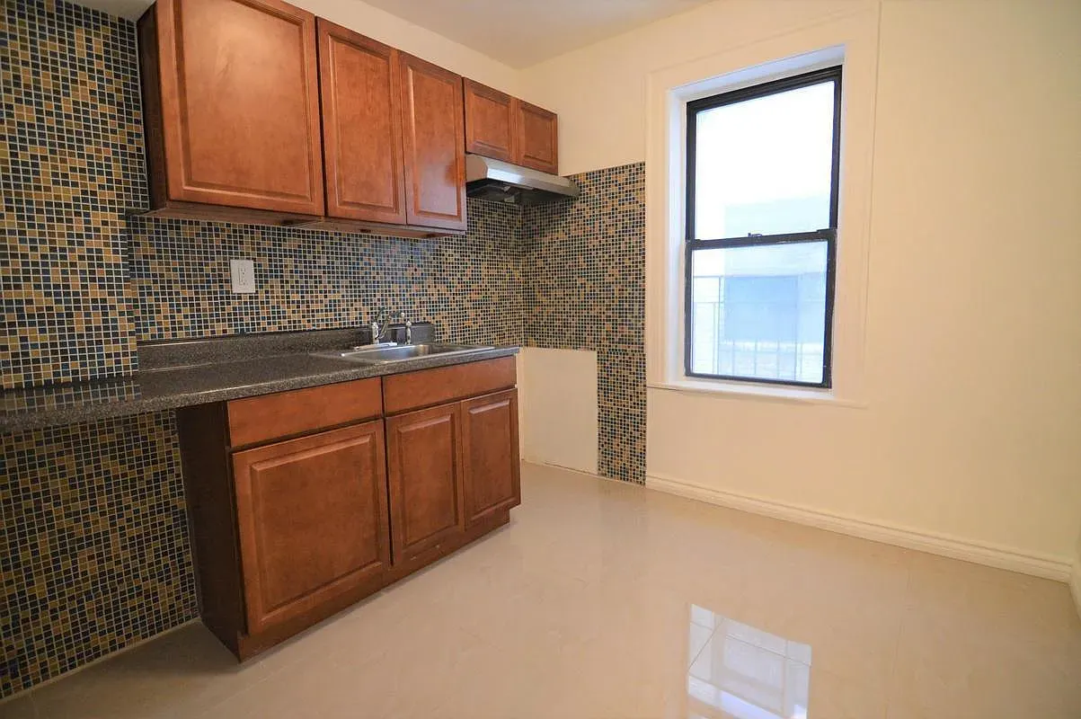 $2,118 | 2044 Nostrand Avenue, Unit 2F | Flatbush