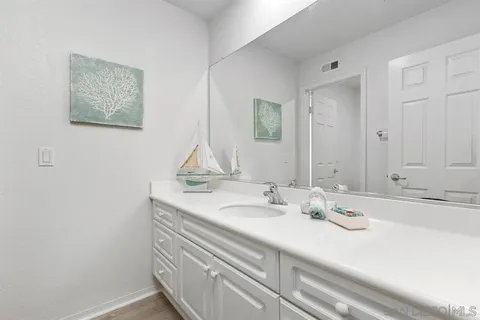 $1,395,000 | 475 Taylor Drive, Oceanside, CA 92056